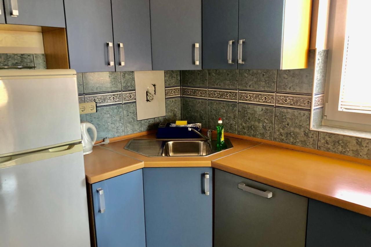 Villa Latina With 6 Apartments And A Shared Pool Vir Exteriör bild