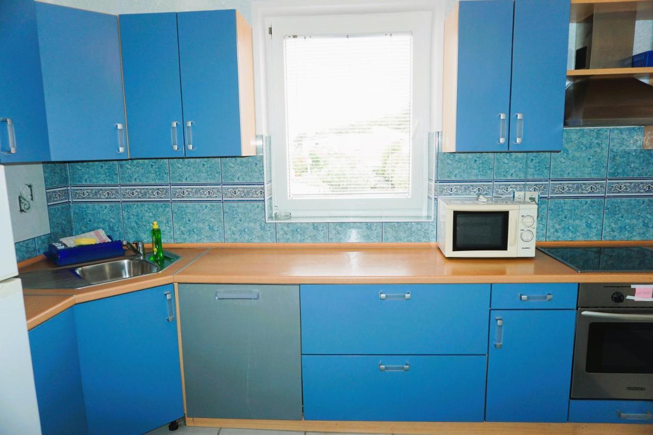 Villa Latina With 6 Apartments And A Shared Pool Vir Exteriör bild